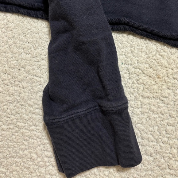 Levis Cropped Hoodie - Picture 9 of 16